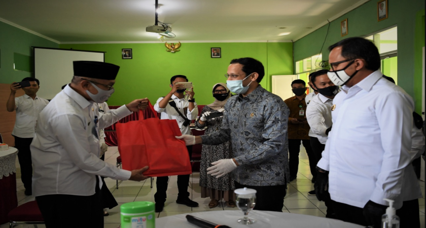 Mendikbud Apresiasi Kreativitas Guru dalam Pelaksanaan Pembelajaran Jarak Jauh 30 Juli 2020